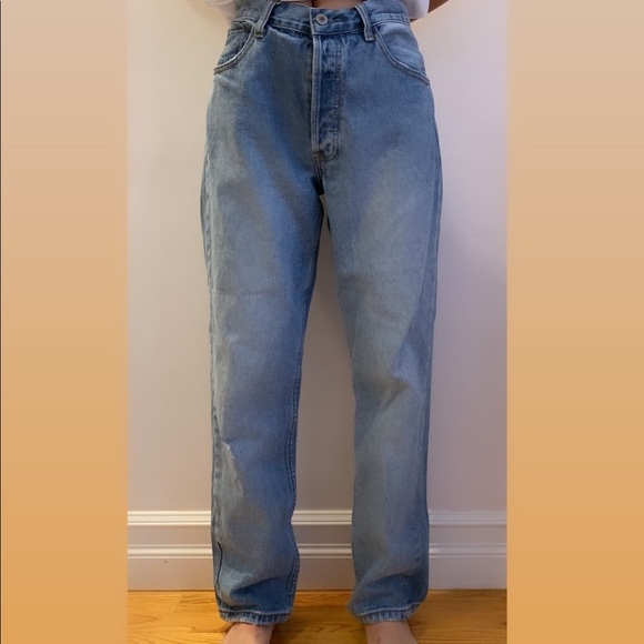 Brandy Melville Denim - Brandy Melville Mom Jeans Brandy Melville Denim - Brandy Melville Mom Jeans